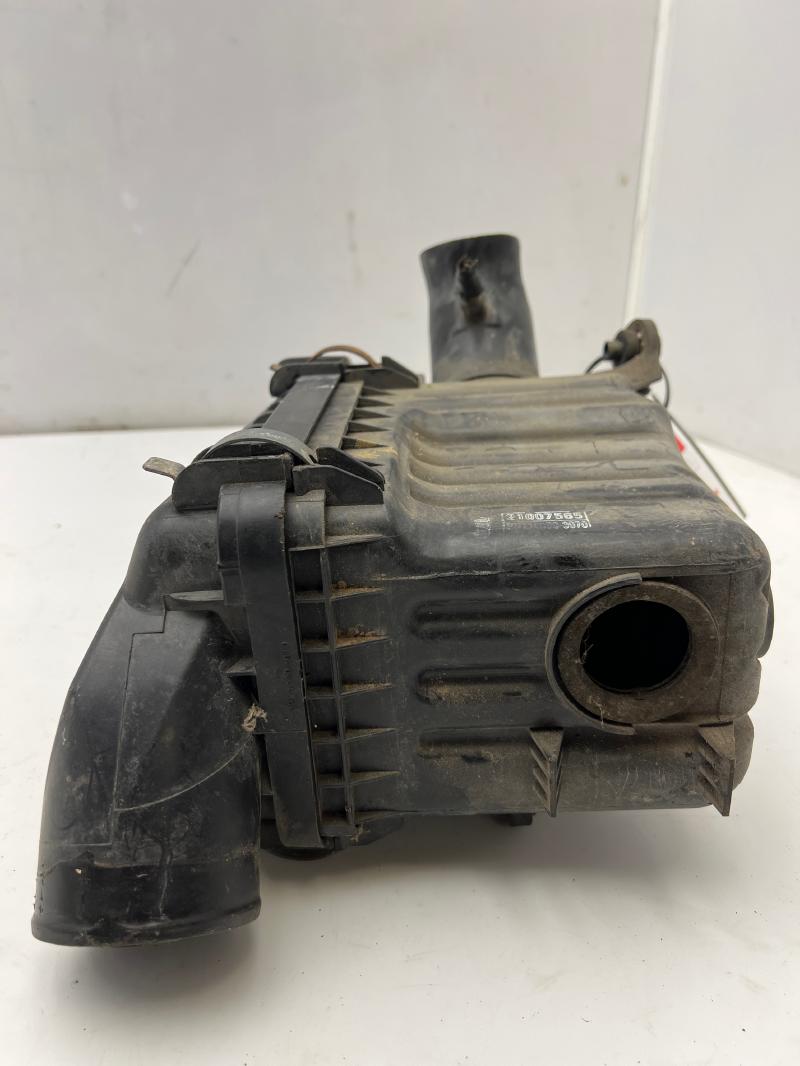 1999 Saturn Cpe Air Cleaner
