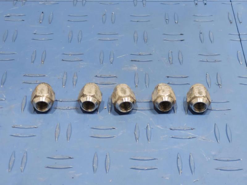 2013 Toyota Camry Lug Nuts