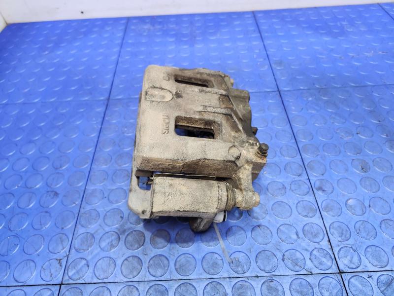 2016 Kia Sedona Caliper