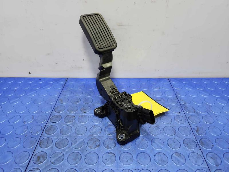2016-2018 Acura RDX Accelerator Pedal Assembly Genuine OEM Part 17800-T1W-A01