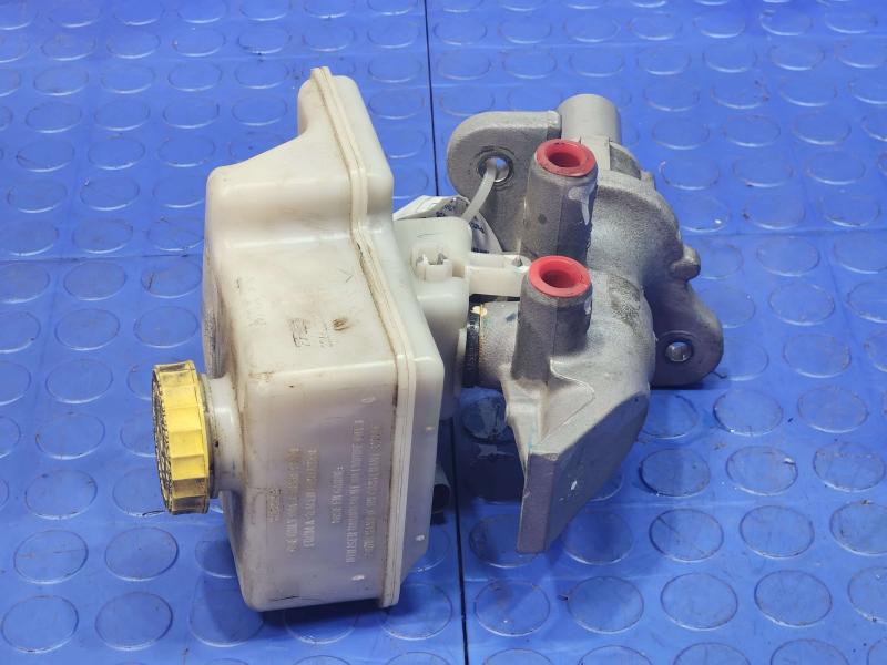 2011-2015 Dodge Durango Brake Master Cylinder Assembly Genuine OEM 68207364AA