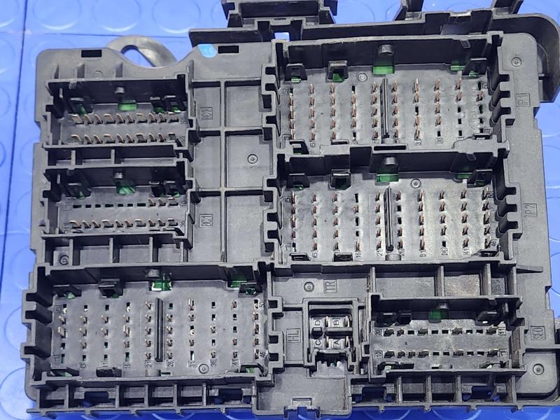 2015 Chevrolet Tahoe Cabin Fuse Box