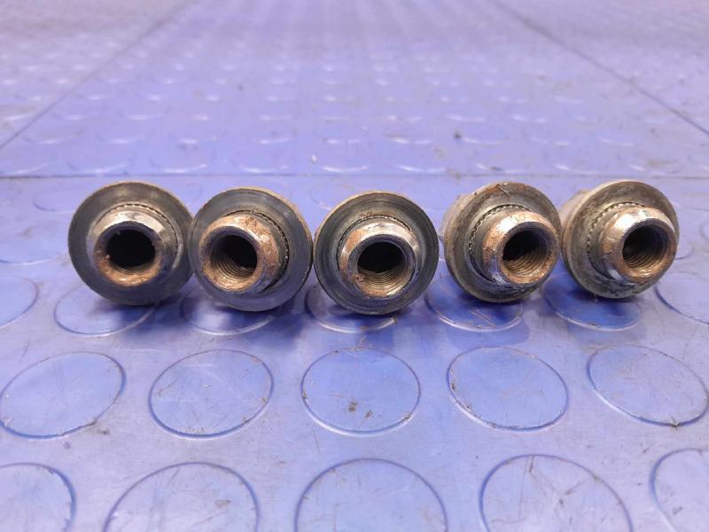 2020 Mitsubishi Outlander Sport Lug Nuts