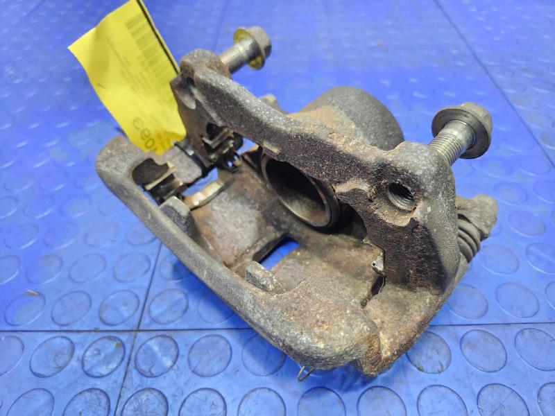 2016 Nissan Rogue Caliper