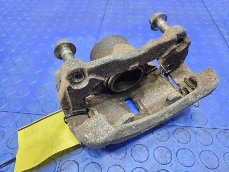 2016 Nissan Rogue Caliper