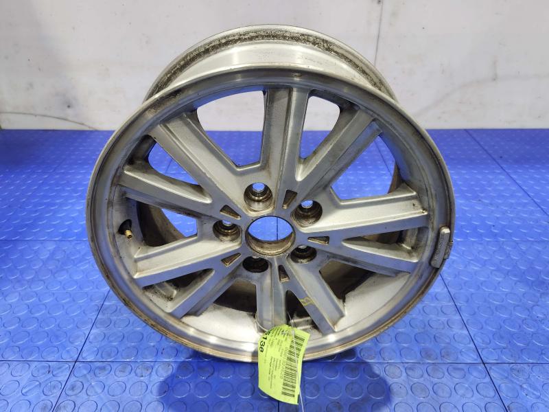 2006 Ford Mustang Wheel
