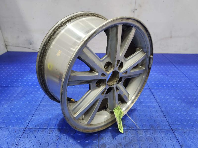 2006 Ford Mustang Wheel