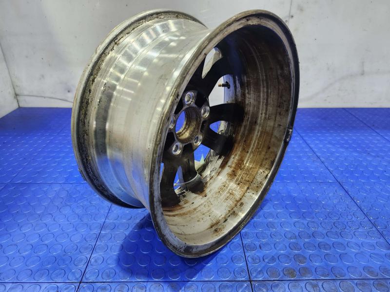 2006 Ford Mustang Wheel