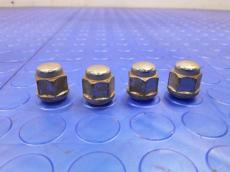 2008 Honda Fit Lug Nuts