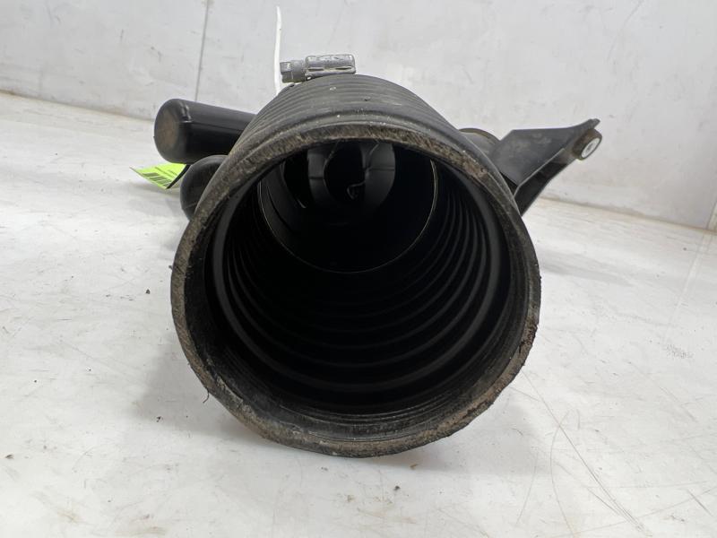 2008 Jaguar XK Air Intake Tube/Resonator