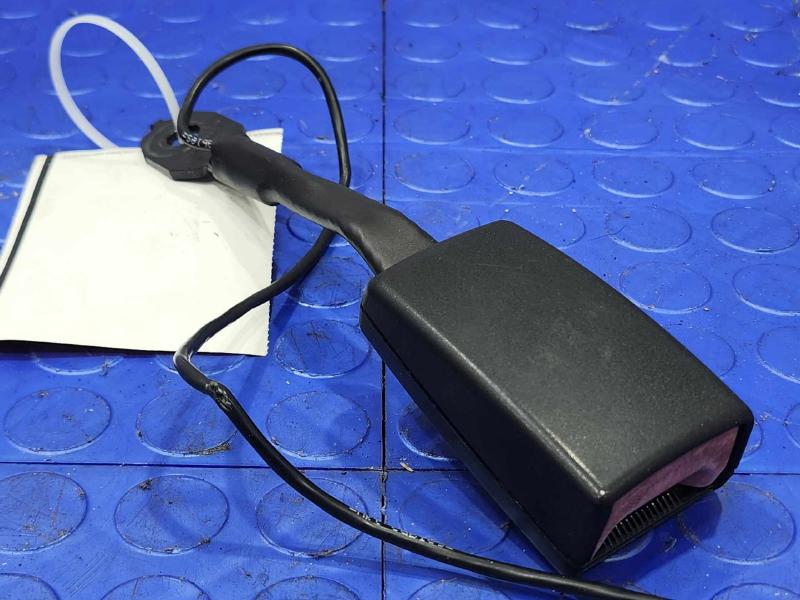 2014 MINI Cooper Countryman Front Seat Belt