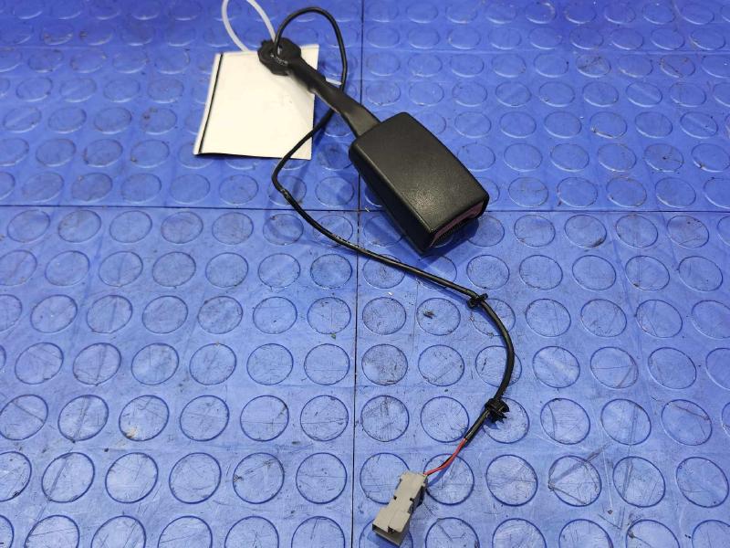 2014 MINI Cooper Countryman Front Seat Belt