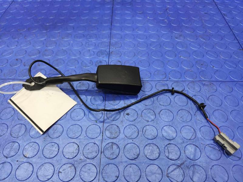 2014 MINI Cooper Countryman Front Seat Belt