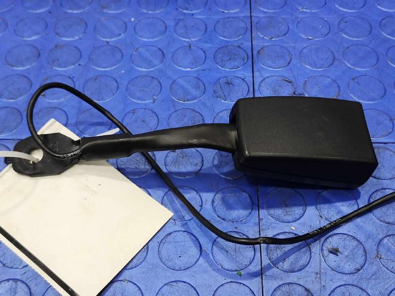 2014 MINI Cooper Countryman Front Seat Belt