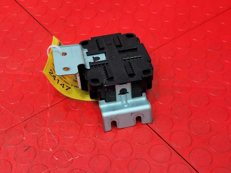 2018-2021 Kia Stinger Power Inverter Converter Control Module OEM 95300J5000