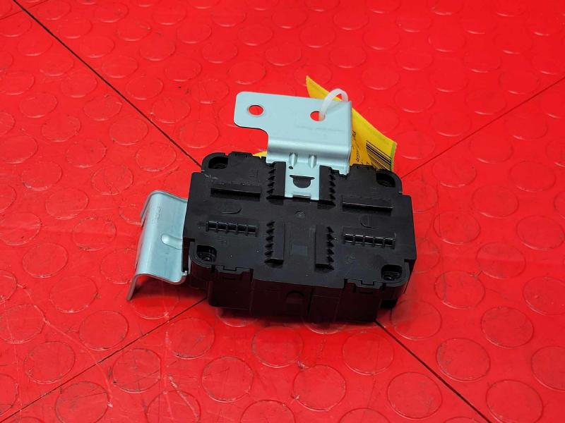 2018-2021 Kia Stinger Power Inverter Converter Control Module OEM 95300J5000