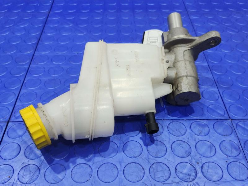 2020 Jeep Renegade Master Cylinder