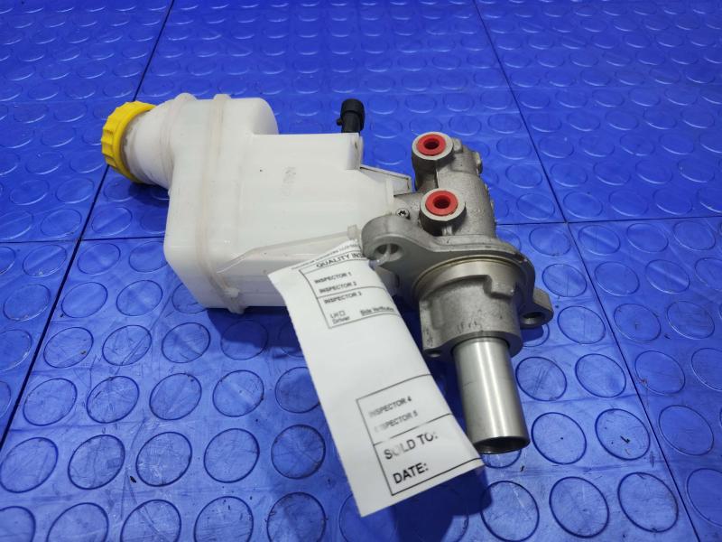 2020 Jeep Renegade Master Cylinder