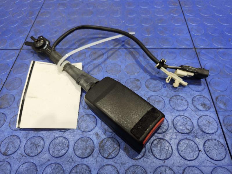 2014 Ford Explorer Front Seat Belt