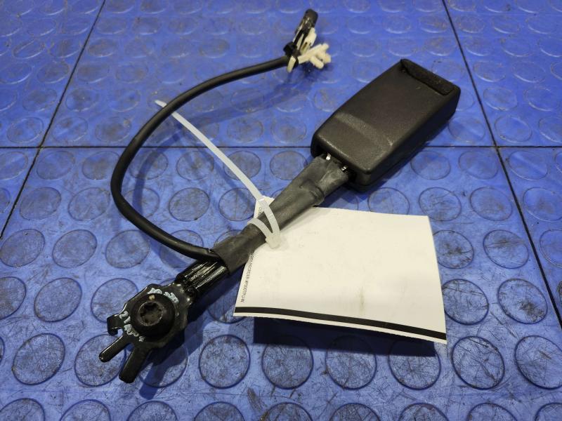 2014 Ford Explorer Front Seat Belt