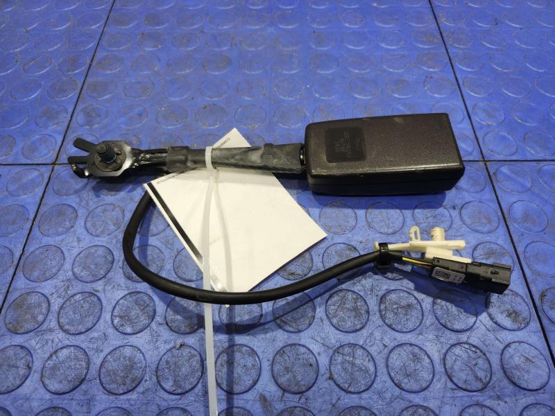 2014 Ford Explorer Front Seat Belt