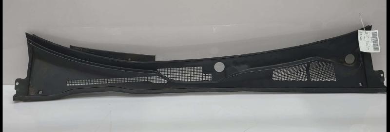 2002 - 2006 Toyota Camry Cowl Cover Cowl Screen OEM 5570806031
