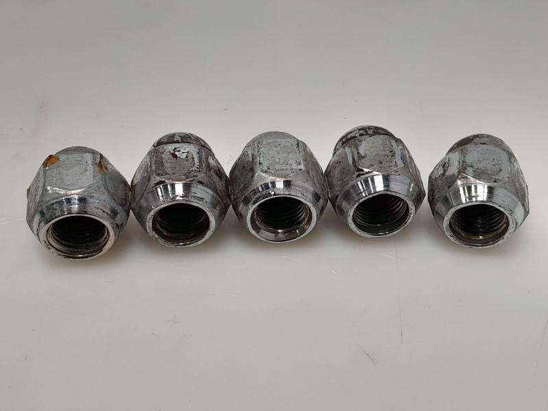 2014 Subaru Forester Lug Nuts