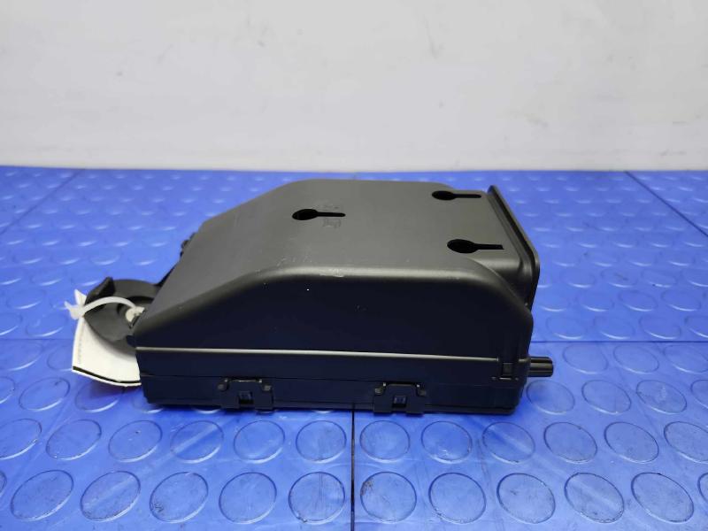 2018 Volvo S90 Cabin Fuse Box