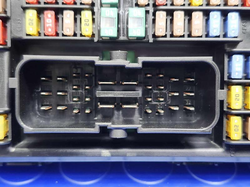 2018 Volvo S90 Cabin Fuse Box