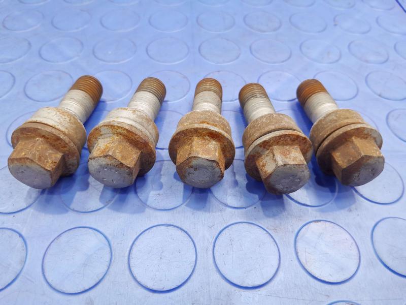2014 Audi Q5 Lug Nuts