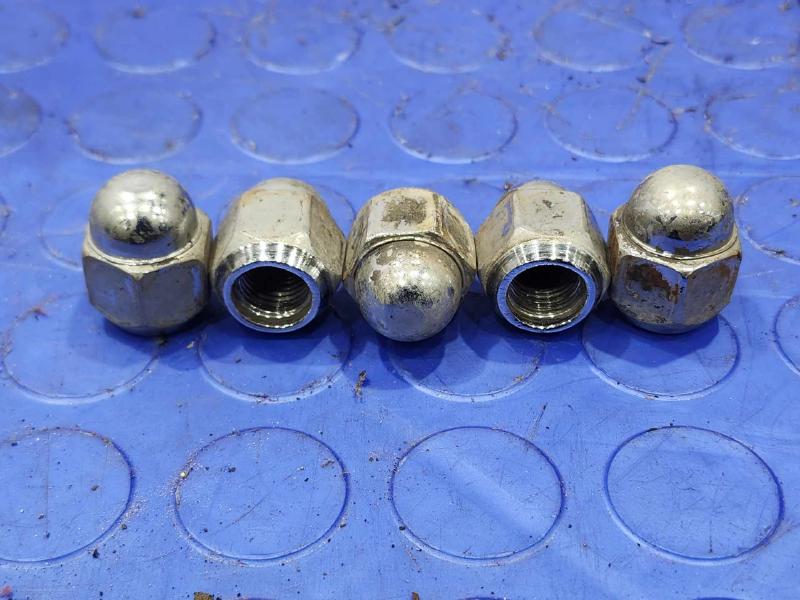 2015 Subaru Forester Lug Nuts