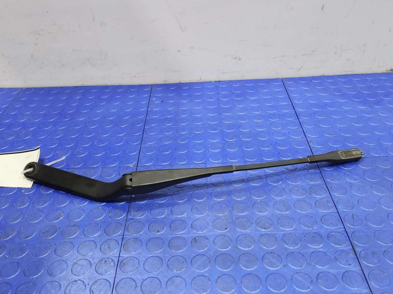 2008 BMW 128i Wiper Arm