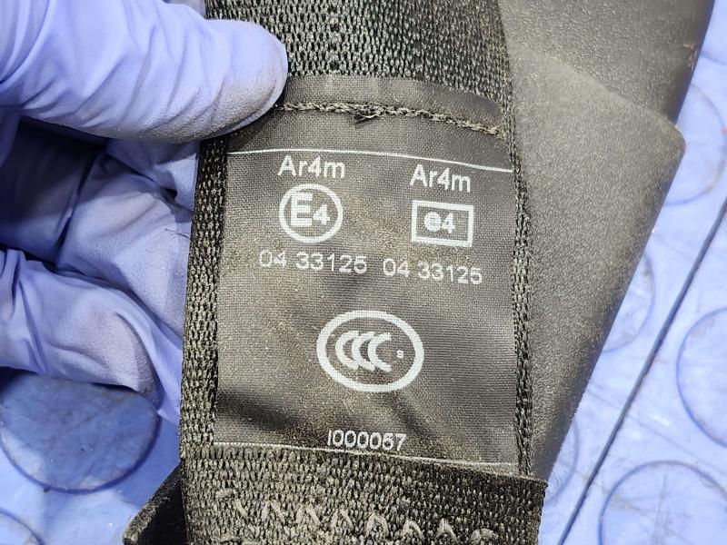 2013 Chrysler 300 Rear Seat Belt