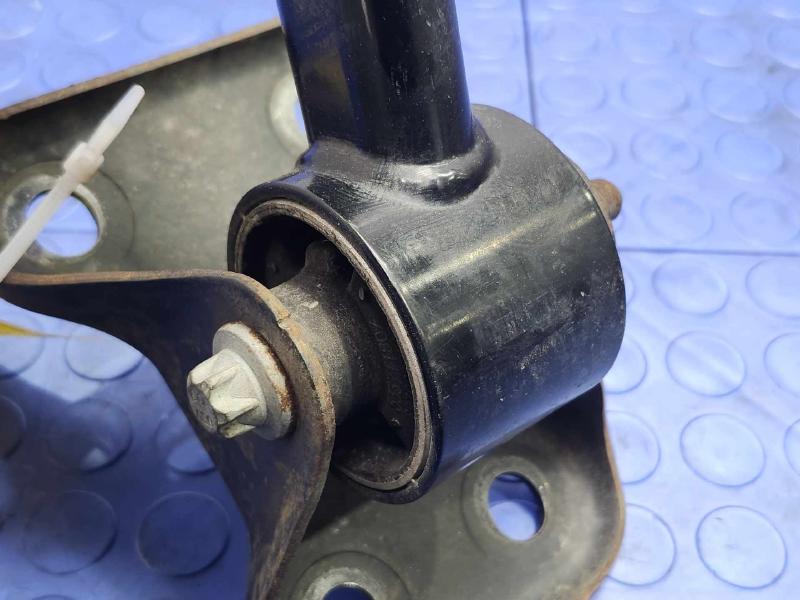 2018 Jeep Compass Lower Control Arm Rr