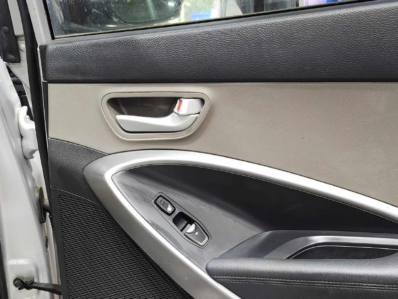 2013 Hyundai Santa Fe Rear Door Trim Panel