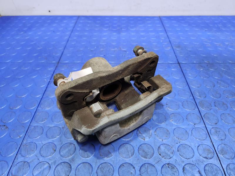 2016 Kia Sedona Caliper