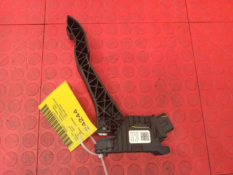 2018-2021 Volkswagen Atlas Accelerator Pedal Assembly Genuine OEM 5Q1723503J