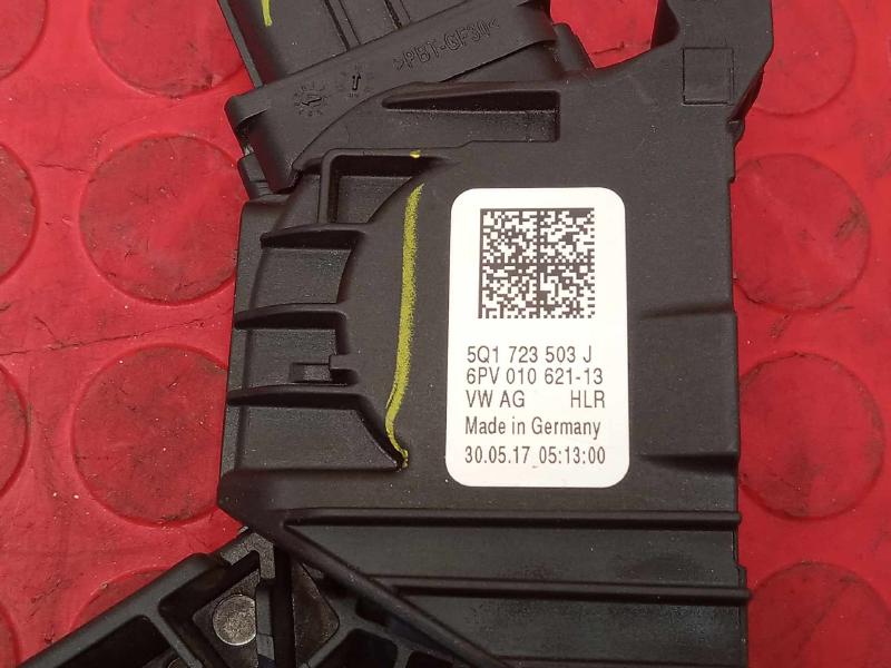 2018-2021 Volkswagen Atlas Accelerator Pedal Assembly Genuine OEM 5Q1723503J