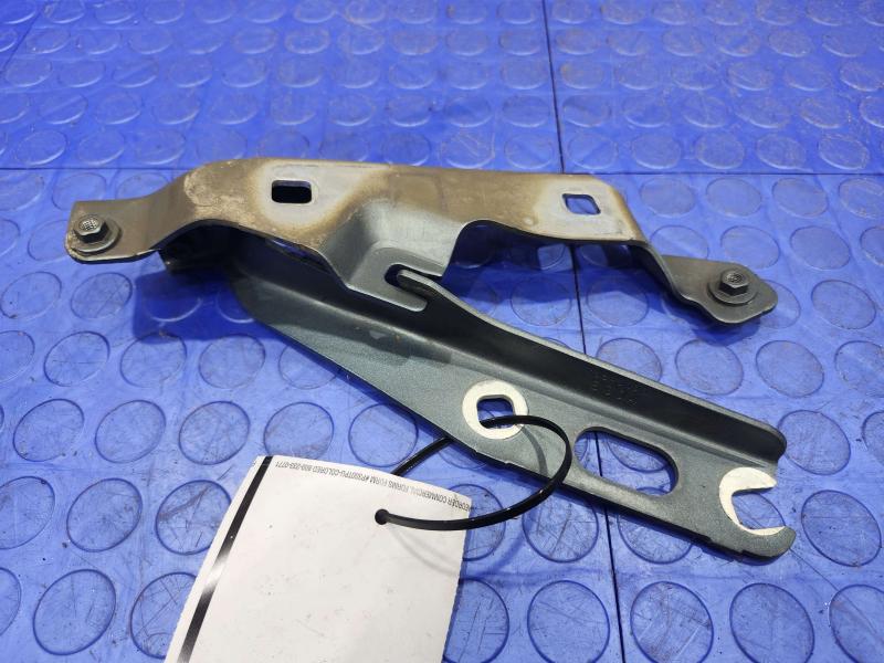 2009 Chevrolet Malibu Hood Hinge