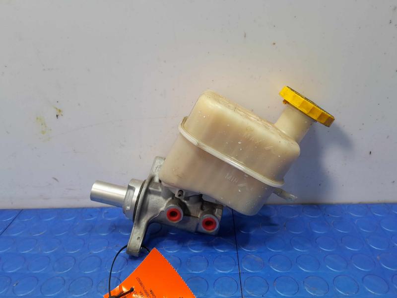 2015-2017 Chrysler 200 Brake Master Cylinder Assembly Genuine OEM 68245358AA