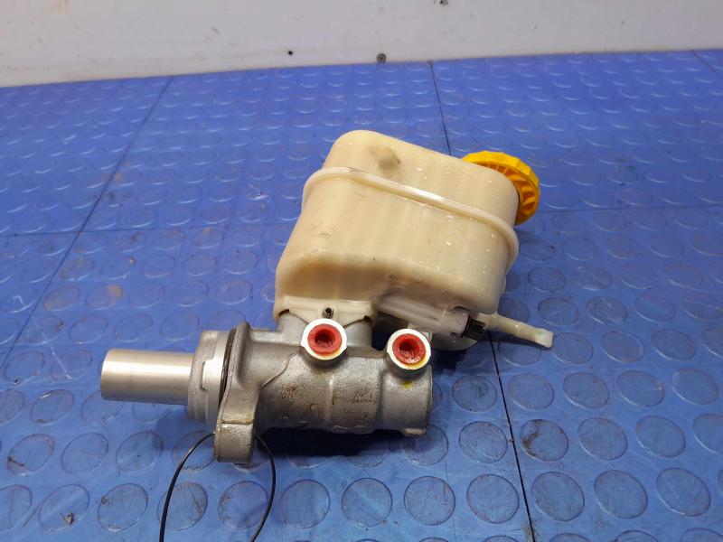 2015-2017 Chrysler 200 Brake Master Cylinder Assembly Genuine OEM 68245358AA