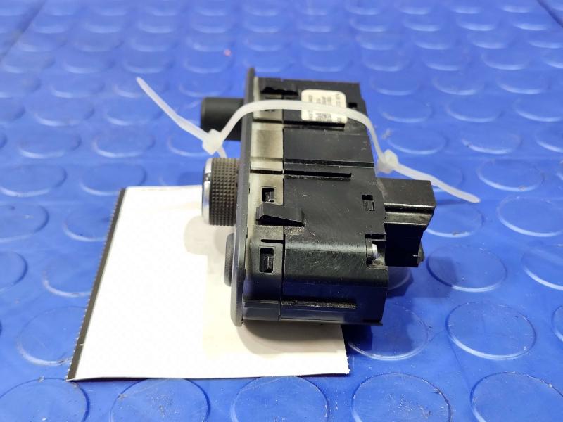 2019 GMC Terrain Headlight Switch (Dash Mtd)