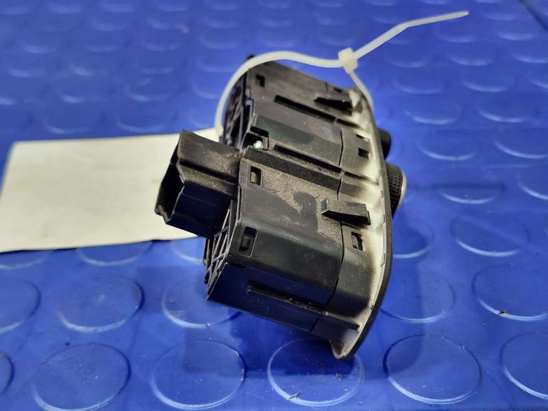 2019 GMC Terrain Headlight Switch (Dash Mtd)
