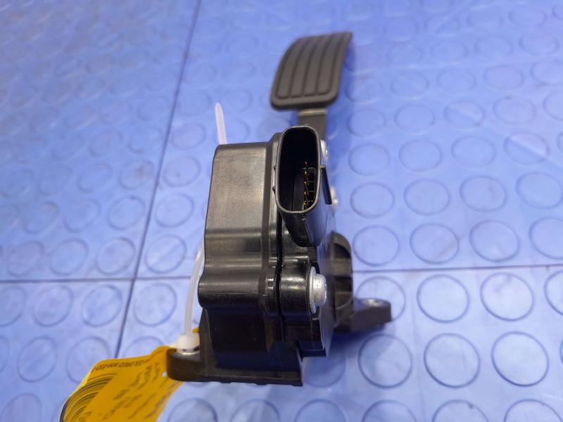 2015-2019 Subaru Legacy Outback Accelerator Pedal Genuine OEM Part 36010AL040