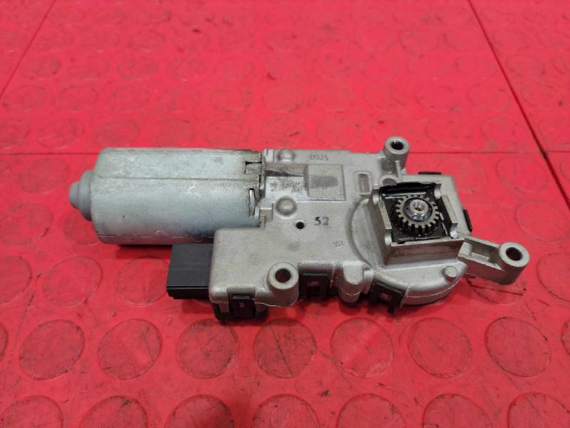 2004-2010 BMW X3 E83 Sunroof Drive Motor Genuine OEM Part 67616922652
