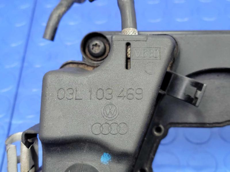 2012 Volkswagen Jetta Valve Cover