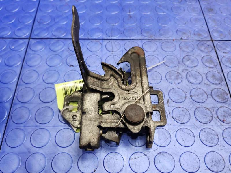 2005 Chevrolet Silverado 1500 Hood Latch