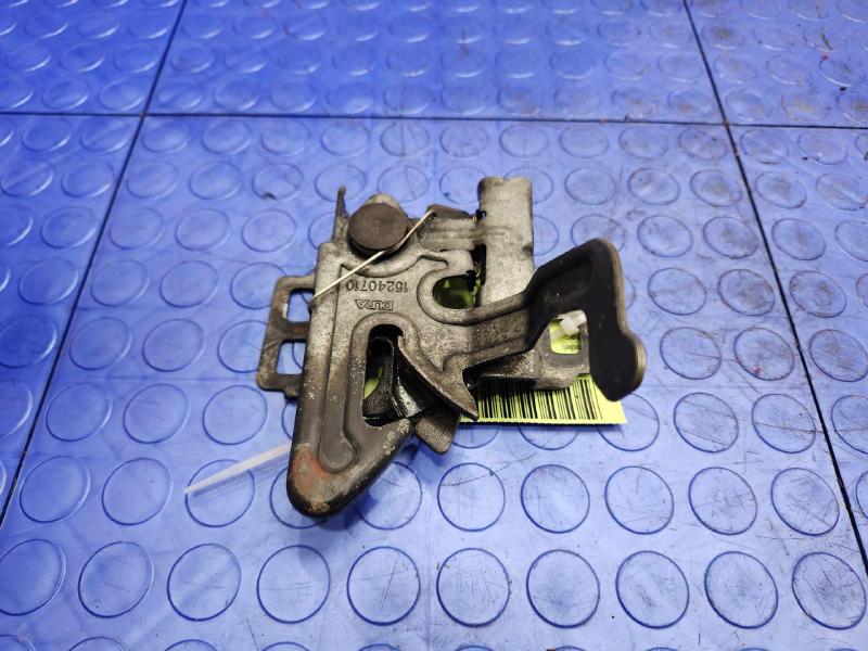 2005 Chevrolet Silverado 1500 Hood Latch