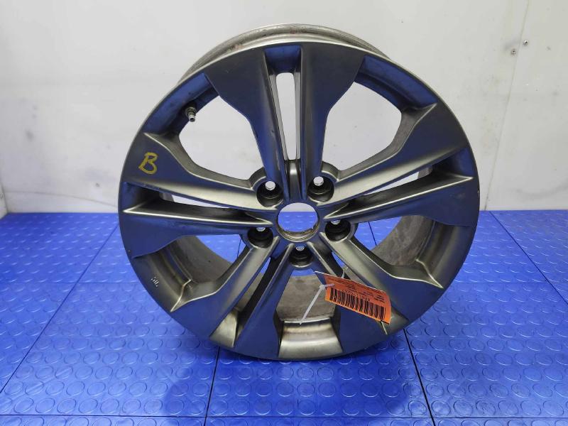 2014 Hyundai Santa Fe Wheel