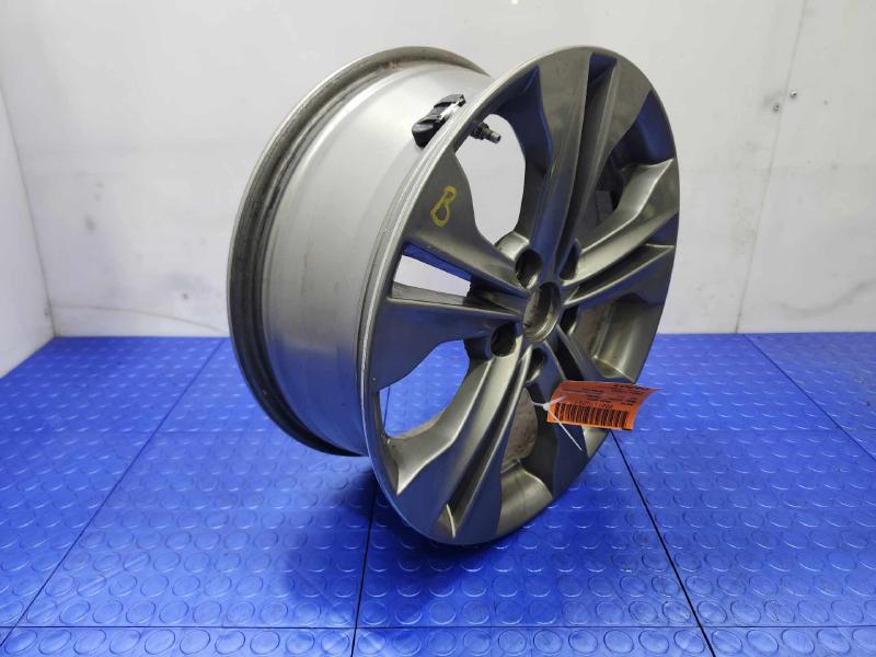 2014 Hyundai Santa Fe Wheel